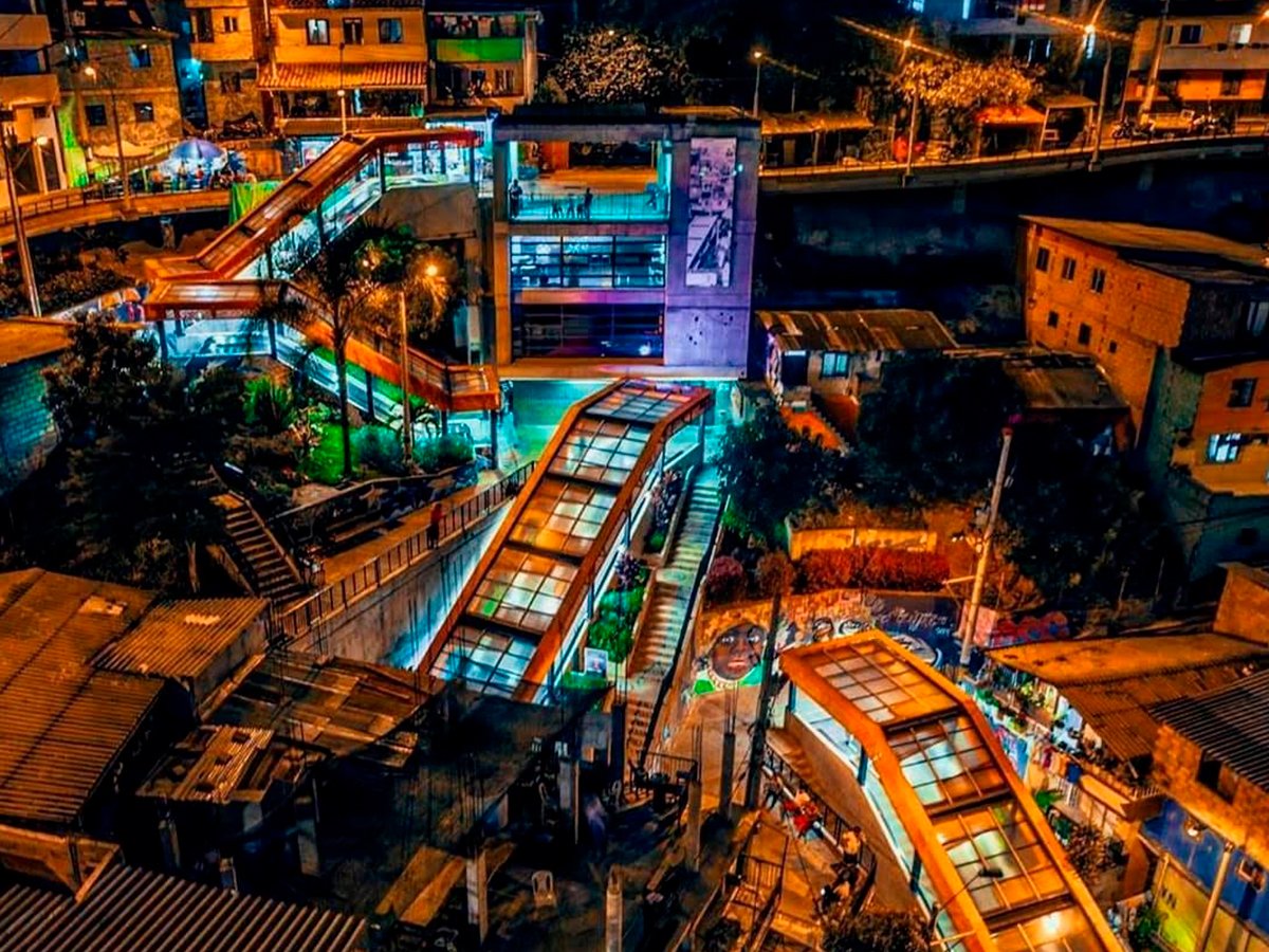 Escaleras eléctricas externas