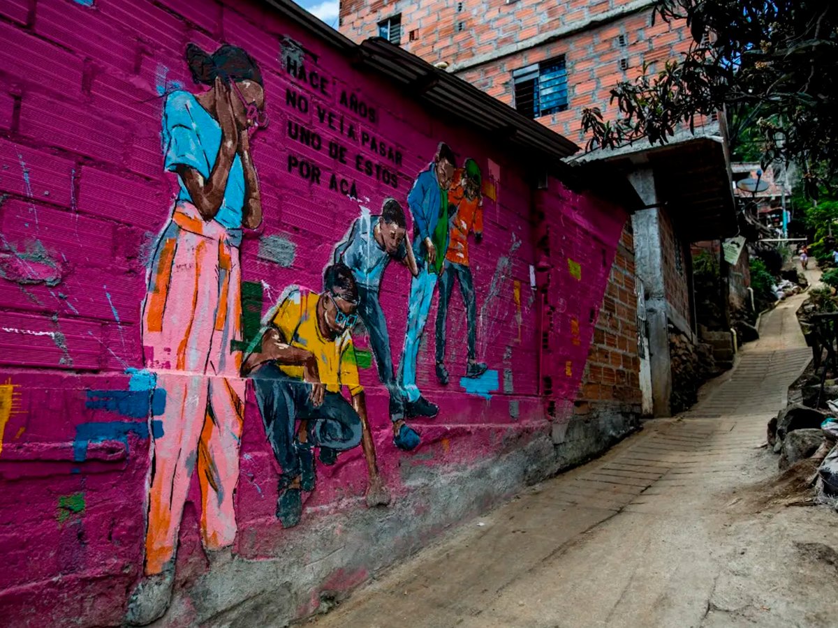 Detalle de mural en Constelaciones