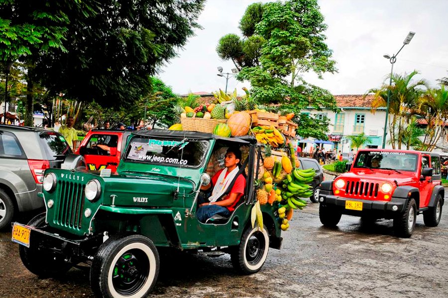 Carretera entre Valle del Cocora y Salento
