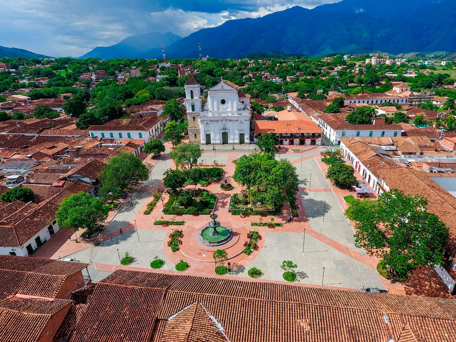 Montañas de Medellín 4 Noches – Incluye 1 Noche en Jardín